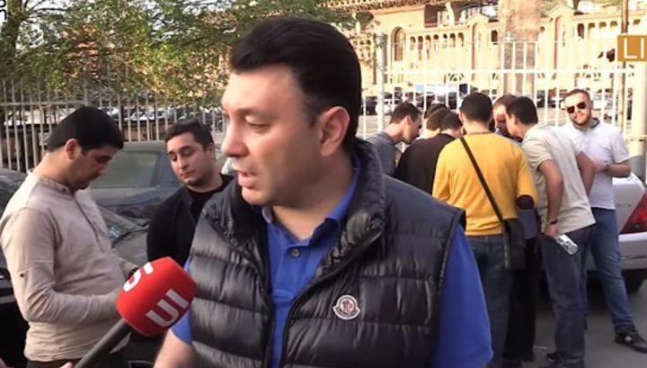 Երբ շատանանք, մի քանի տասնյակ հազար դառնանք, ոստիկաններն էլ, ուժայիններն էլ, բոլորն էլ միանալու են ժողովրդին․ Շարմազանով