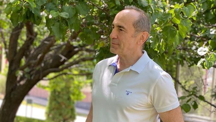 Տանը. Ռոբերտ Քոչարյանի ֆեյսբուքյան էջում լուսանկար է հրապարակվել