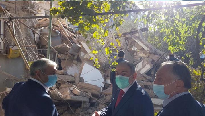 Փլատակների տակ մնացած 3 քաղաքացիներին դուրս բերեցին․ վարչապետ