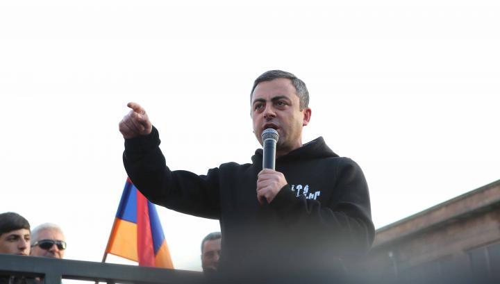 Եթե Նիկոլը ձեզ հավատացրել է, որ ինքը հավերժ է, իմացե'ք, որ հերթական անգամ խաբել է. Սաղաթելյանը՝ ոստիկաններին