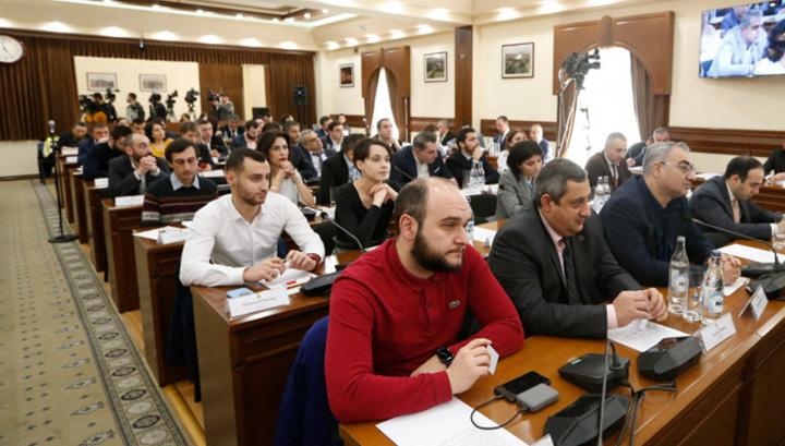 Իմքայլականների կարծիքով քաղաքապետը քիչ է վարձատրվում, պետք է կրկնապատկել