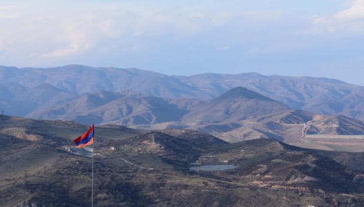 Անպետություն. «Հրապարակ»