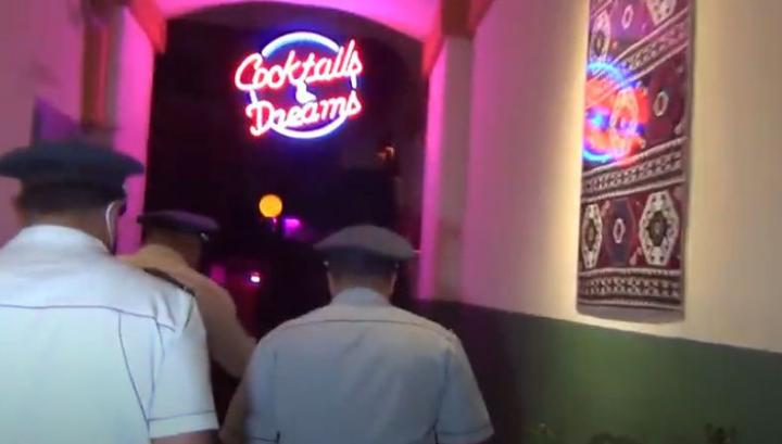 Ակումբի աշխատակիցները ծեծել են ոստիկանության քրեականի պետին. նա ձեռք է տվել  մատուցողուհու հետույքին