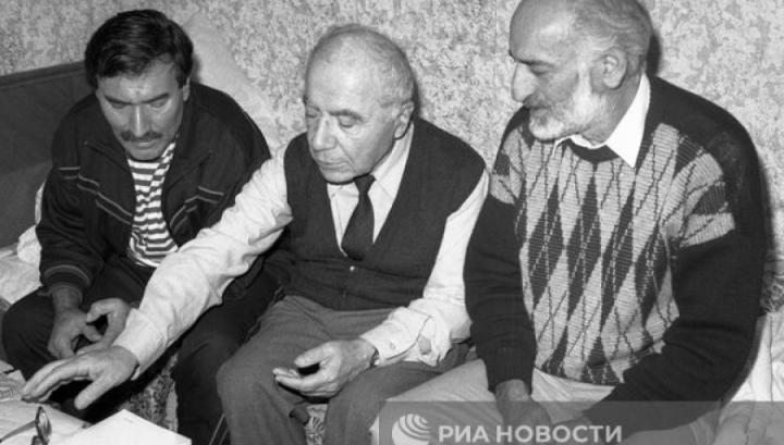 Անցյալի օրինակն ու սեփական «պատյանում» փակվելու սինդրոմը. «Փաստ»