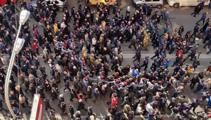 Ստացվում է՝ Փաշինյանի «կողմնակիցները» ժողովուրդ են, մնացյալը՝ ոչ․ «Փաստ»