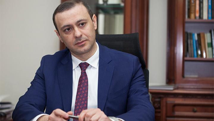 Երևանը Մոսկվայից ակնկալում է դիվանագիտական և ռազմական օգնություն. ՀՀ ԱԽ քարտուղար