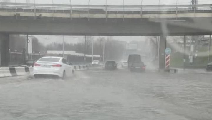 Երևանում տեղացած անձրևը ցույց տվեց՝ ինչ վատ են կառավարում ՔՊ-ականներն ու ինչպես են փոշիացվում հարկատուների գումարները. Սուքիասյան