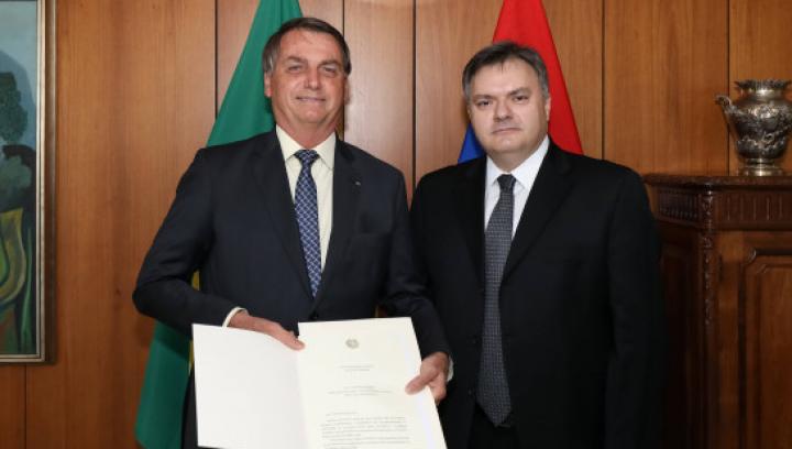 Դեսպան Արման Հակոբյանն իր հավատարմագրերն է հանձնել Բրազիլիայի նախագահին