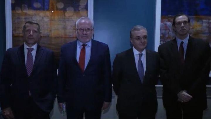 Զոհրաբ Մնացականյանը հանդիպել է համանախագահների հետ