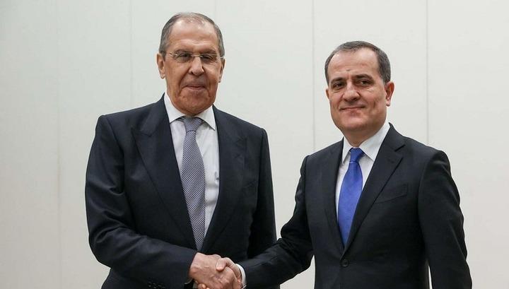 Լավրովն ու Բայրամովը հաստատել են եռակողմ պայմանավորվածությունների իրականացման անհրաժեշտությունը