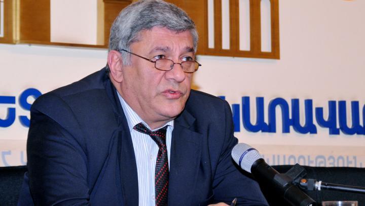 Պետք է Դանիել Իոաննիսյանն ինձնից ծնկաչոք ներողություն խնդրի․ Սամվել Հարությունյան․ Hraparak.am