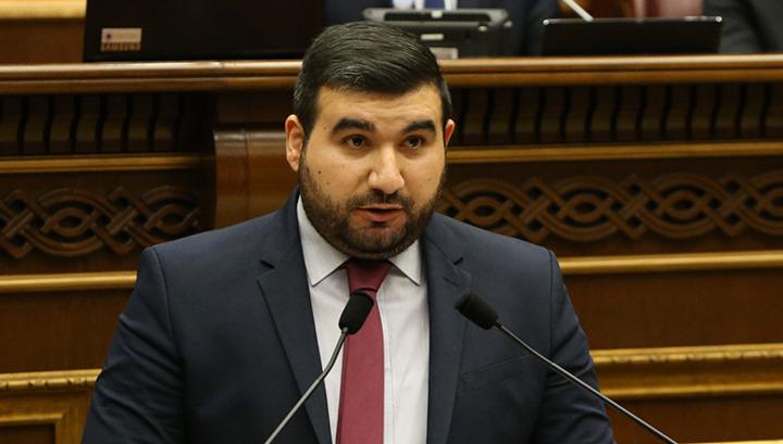 Վահագն Ալեքսանյանը սատարում էր Ռորբետ Քոչարյանին․ Սևան Աղաջանյան