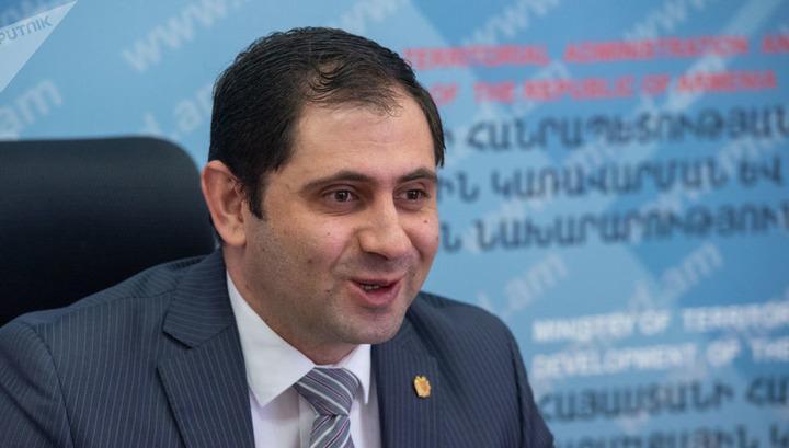 Շիրակի մարզպետը կատաղի պայքար է մղում Պապիկյանի կադրերի դեմ. «Հրապարակ»