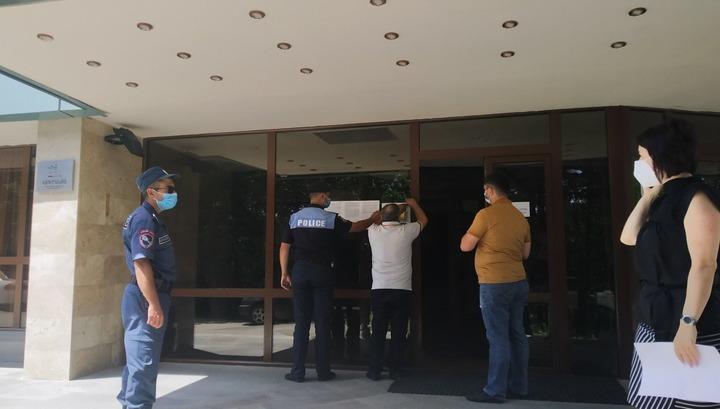 Ծաղկաձորի 10 հյուրանոցի և Էրեբունու թաղապետարանի գործունեությունը կասեցվել է