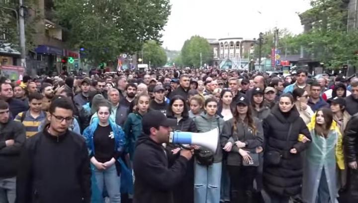 «Դիմադրության» շարժման հանրահավաքը՝ Ֆրանսիայի հրապարակում․ ուղիղ հեռարձակում