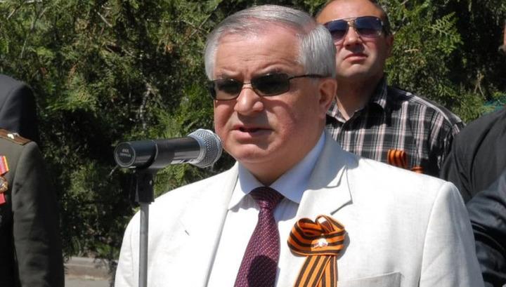 Օդանավակայանում վերցրել են Վիկտոր Կրիվոպուսկովի անձնագիրն ու 4 ժամ պահել փակ սենյակում