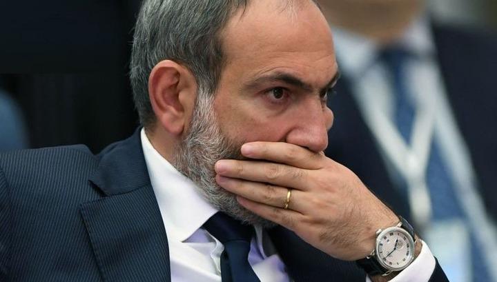 Փաշինյանի տապալումը սարերի հետևում չէ. Politik.am