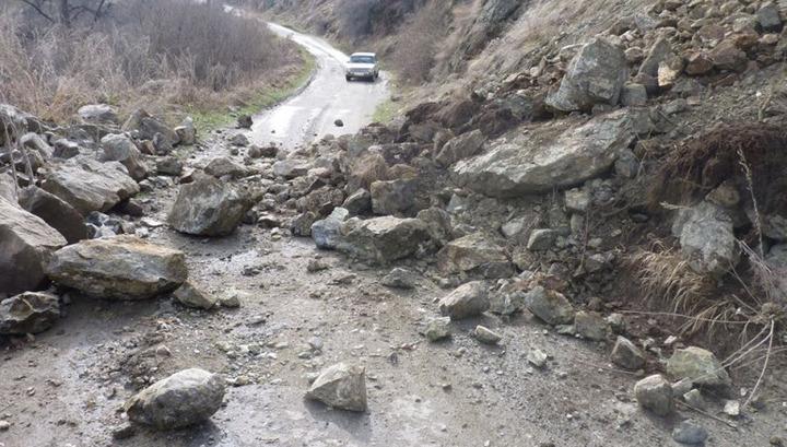 Հարթավան-Երնջատափ ավտոճանապարհին երթևեկությունը երկկողմանի դադարեցվել է