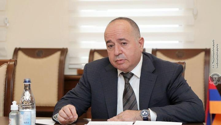 Հարվածի տակ են առել նախկինում «սիրելի» գեներալին․ «Փաստ»