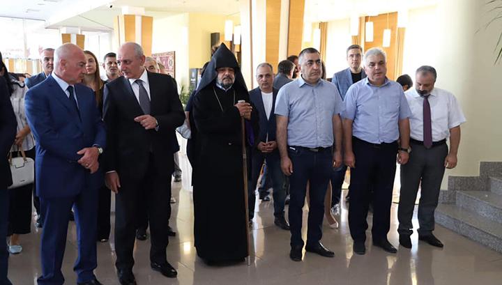 «Հայաստան» դաշինքի անդամները՝ Ստեփանակերտում Հայ դատի գրասենյակի բացման արարողությանը