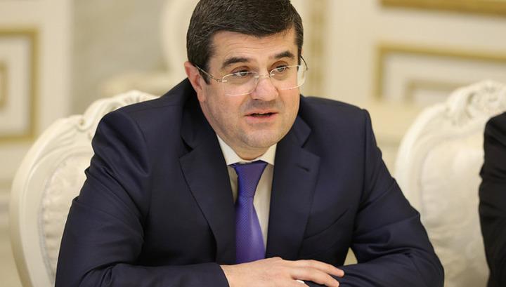 Ինչո՞ւ են անընդհատ փոխվում նրա հայտարարությունների «մեսիջները»․ «Փաստ»