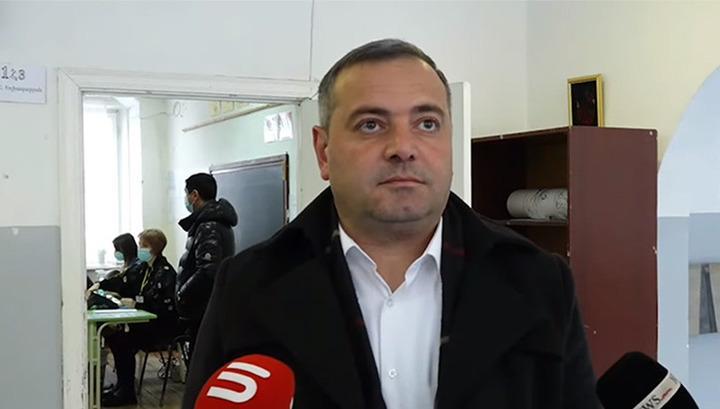 Վանաձոր խոշորացված համայնքի ղեկավար ընտրելու իրավունքը ոչ թե ավագանուն է պատկանում, այլ՝ վանաձորցիներին. Վահե Դոխոյան