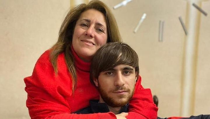 Դեկտեմբերի 28 -ին,16:00-ին ես լինելու եմ հրապարակում, իմ որդու՝ հերոս Արման Օհանջանյանի լուսանկարով․ զոհվածի մայր