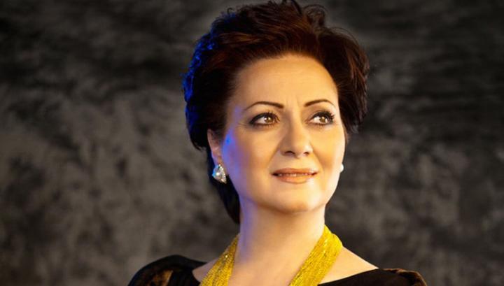 Հասմիկ Պապյանն ահազանգում է. լուսանկարիչներն ու օպերատորները խանգարում են համերգի ժամանակ