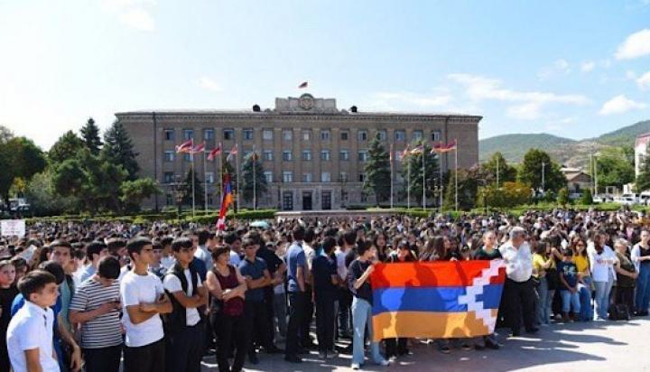 Հայաստանի ղեկավարությունն իրավունք չունի ստորագրել որևէ փաստաթուղթ. Արցախցիների հայտարարությունը