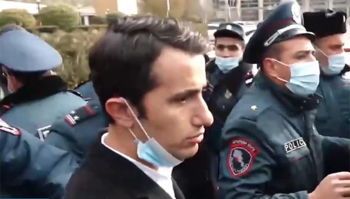 Արարատի մարզպետի օգնականն էլ է մեզ խոչընդոտում․ ակցիայի մասնակից