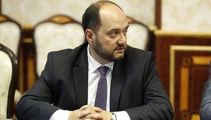 Դպրոցներում աշակերտները դիմակով են դասերին մասնակցելու. Արայիկ Հարությունյան