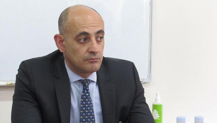 Տիրան Խաչատրյանը Սահմանադրության ու օրենքների խախտումներով է ազատվել պաշտոնից. Վարուժան Ավետիքյան