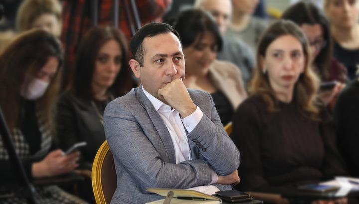 Ադրբեջանը ոչ թե ուղղակի կրակում է, այլ խոշոր տրամաչափի զինատեսակներից է լցնում ժողովրդի գլխին․ Սևակ Հակոբյան