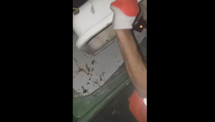 Այս աղբամանները նախատեսված են կենցաղային աղբի համար. մի՛ փչացրեք գույքը