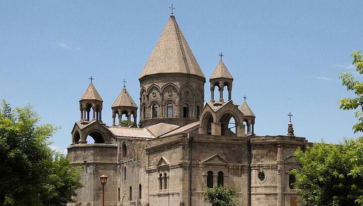 Տ. Դավիթ քահանա Սահակյանը կարգալույծ է հռչակվել. Նա ամուսնալուծվել է և հոգևոր ծառայության վայրը լքել