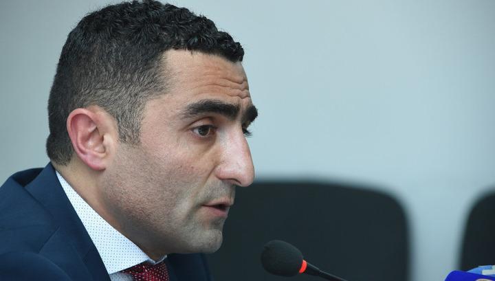 Ռոմանոս Պետրոսյանը հանդգնել է «տակից» աշխատել կուսակցության դեմ․ «Հրապարակ»