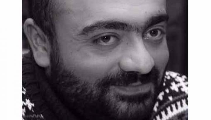 Վահրամ Դումանյանը զանգում է մեր դպրոցի տնօրենին ու ՖԲ գրառմանս սքրինշոթ է ուղարկում. Աղասի Միքայելյան