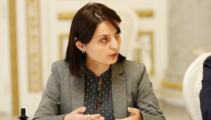 Աշխատակազմի դե ֆակտո ղեկավարը Բաթոյանի քրոջ տեգրն է․ «Հրապարակ»