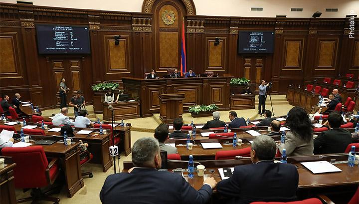 Խորհրդարանն առաջին ընթերցմամբ ընդունեց աղմկահարույց նախագիծը