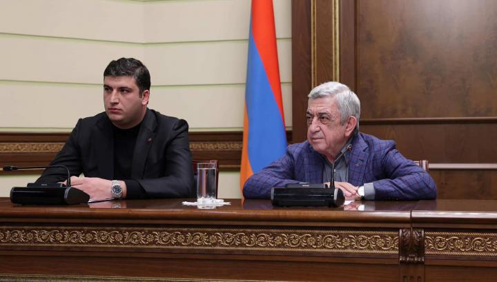 Սերժ Սարգսյանը հանդիպել է ՀՀԿ երիտասարդական կազմակերպության անդամների հետ