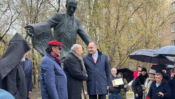 Մոսկվայում տեղադրել են հայտնի ճարտարապետ Քարո Հալաբյանի արձանը