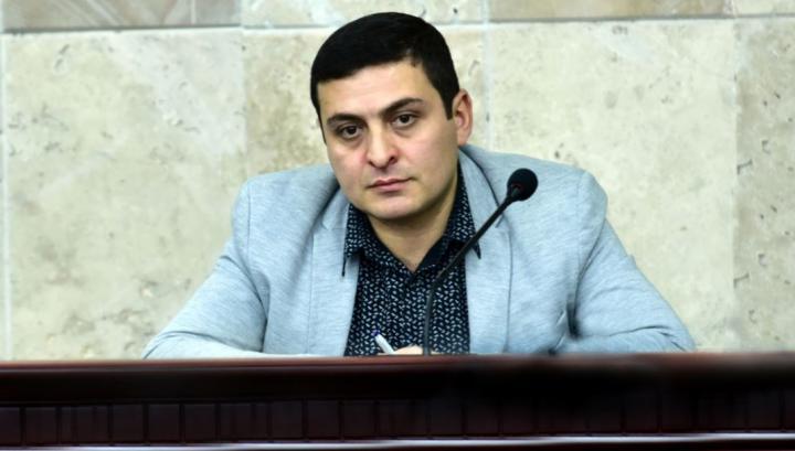 Ապօրինության ու զոռբայության հերթական արարը Երևանի պետական համալսարանում. Մենուա Սողոմոնյան