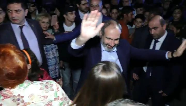 ՔՊ-ն՝ Նիկոլ Փաշինյանի գլխավորությամբ, ամանորյա քեֆի է պատրաստվում. «Ժողովուրդ»