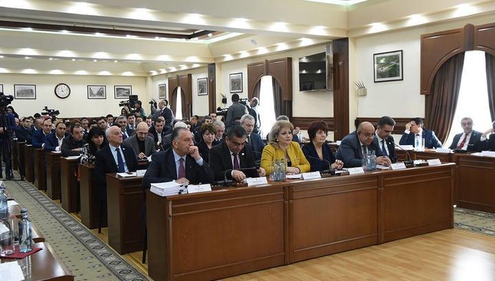 Քաղաքապետի ընտրությունների մասով իշխանությունները նոր ծրագիր ունեն. «Ժողովուրդ»