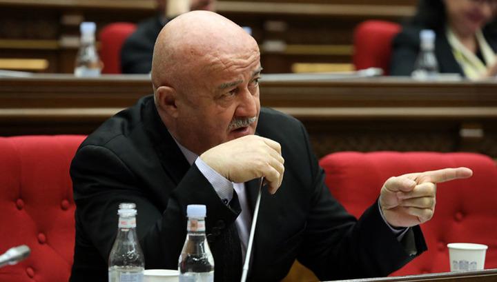 ՔՊ-ում շունչները պահած սպասել են «կինոյի». «Հրապարակ»