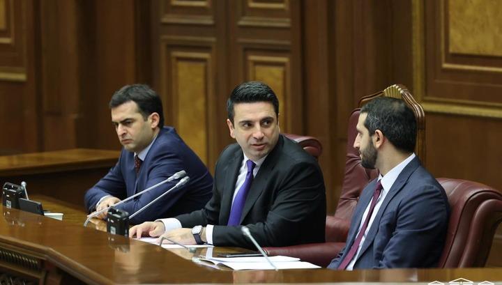 ԱԺ-ն թաքցնում է պաշտոնյաների օգտագործած բենզինի ծախսերի իրական պատճառը. «Ժողովուրդ»