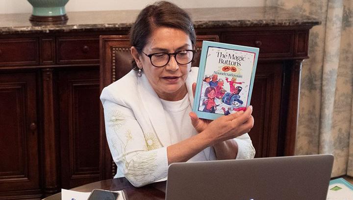 Նունե Սարգսյանը հեռավար հանդիպում է ունեցել ՀՀ տարբեր մարզերի փոքրիկ ընթերցողների հետ