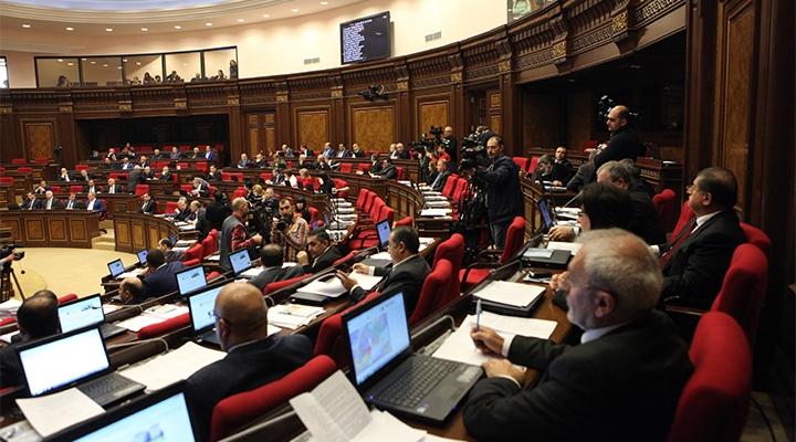 ՀՀ ԱԺ-ն հինգ անգամ ավելացրեց ամենամսյա փոխհատուցումը