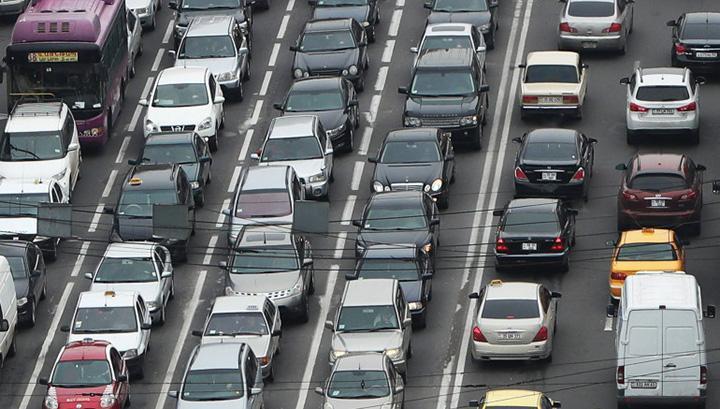 Ժամանակավորապես կդադարեցվի Աբովյան փողոցի մի հատվածի երթևեկությունը․ քաղաքն են զարդարում