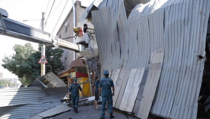 Վնասներ Երևանի տարբեր վարչական շրջաններում՝ քամու հետևանքով